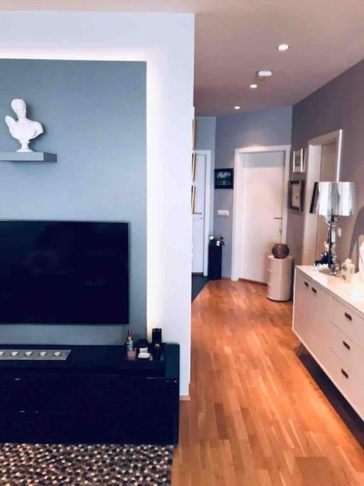 Stylish And Relaxing Two Bedroom Appartment, View Over Harbour Hafnarfjörður Εξωτερικό φωτογραφία