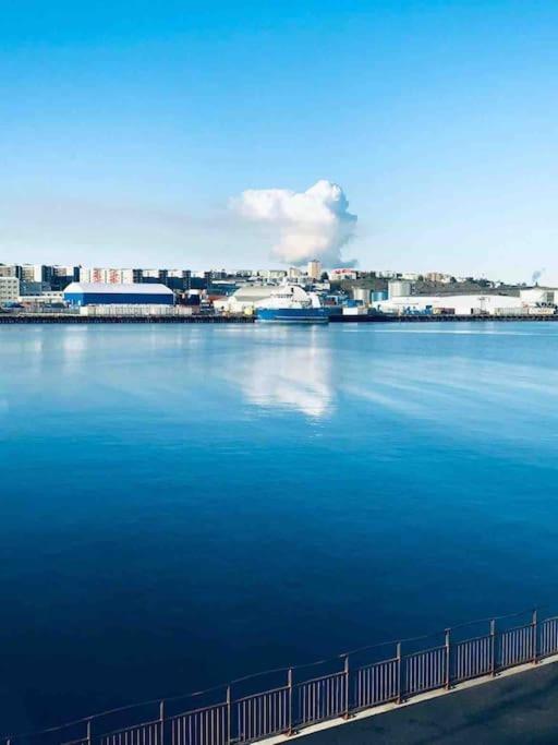 Stylish And Relaxing Two Bedroom Appartment, View Over Harbour Hafnarfjörður Εξωτερικό φωτογραφία